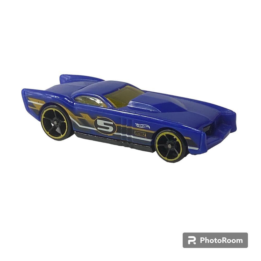 Hot Wheels The Gov'ner Diecast Car Trick Tracks Multipack 2015 Mattel Blue